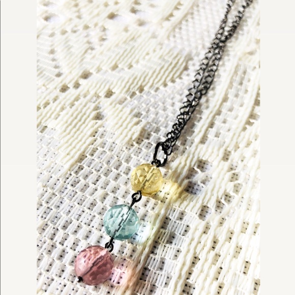 Simple Pastel Beaded Necklace - Picture 3 of 6